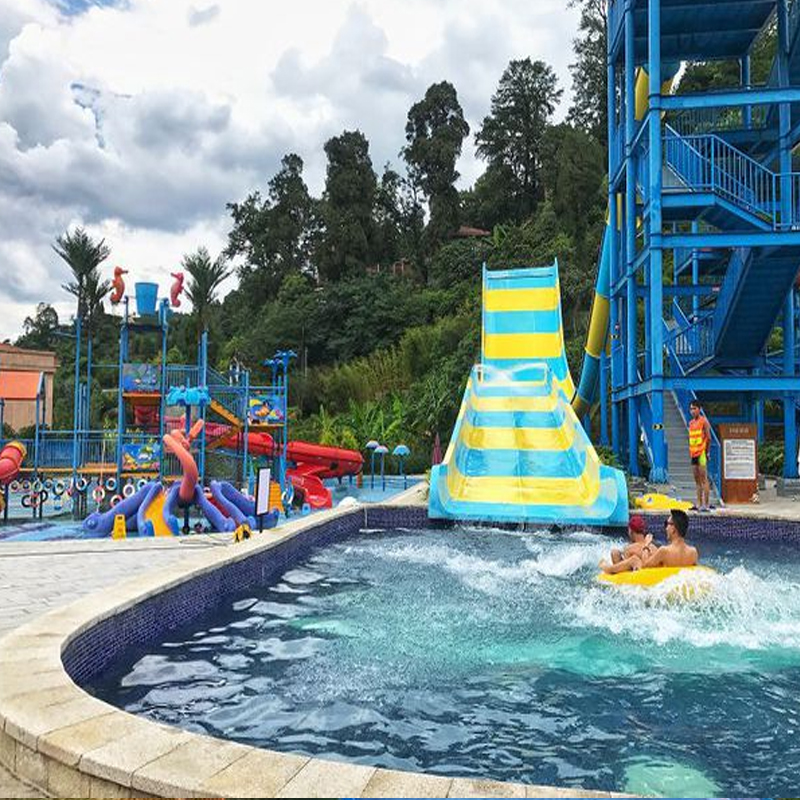 LeisurePlay boomerango water slide