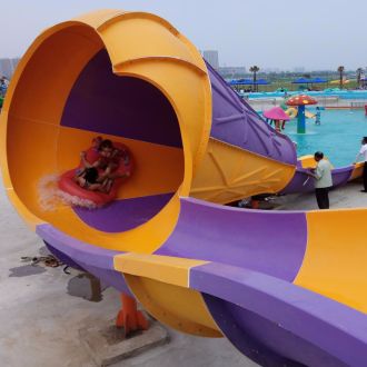 Small horn water slide for water park